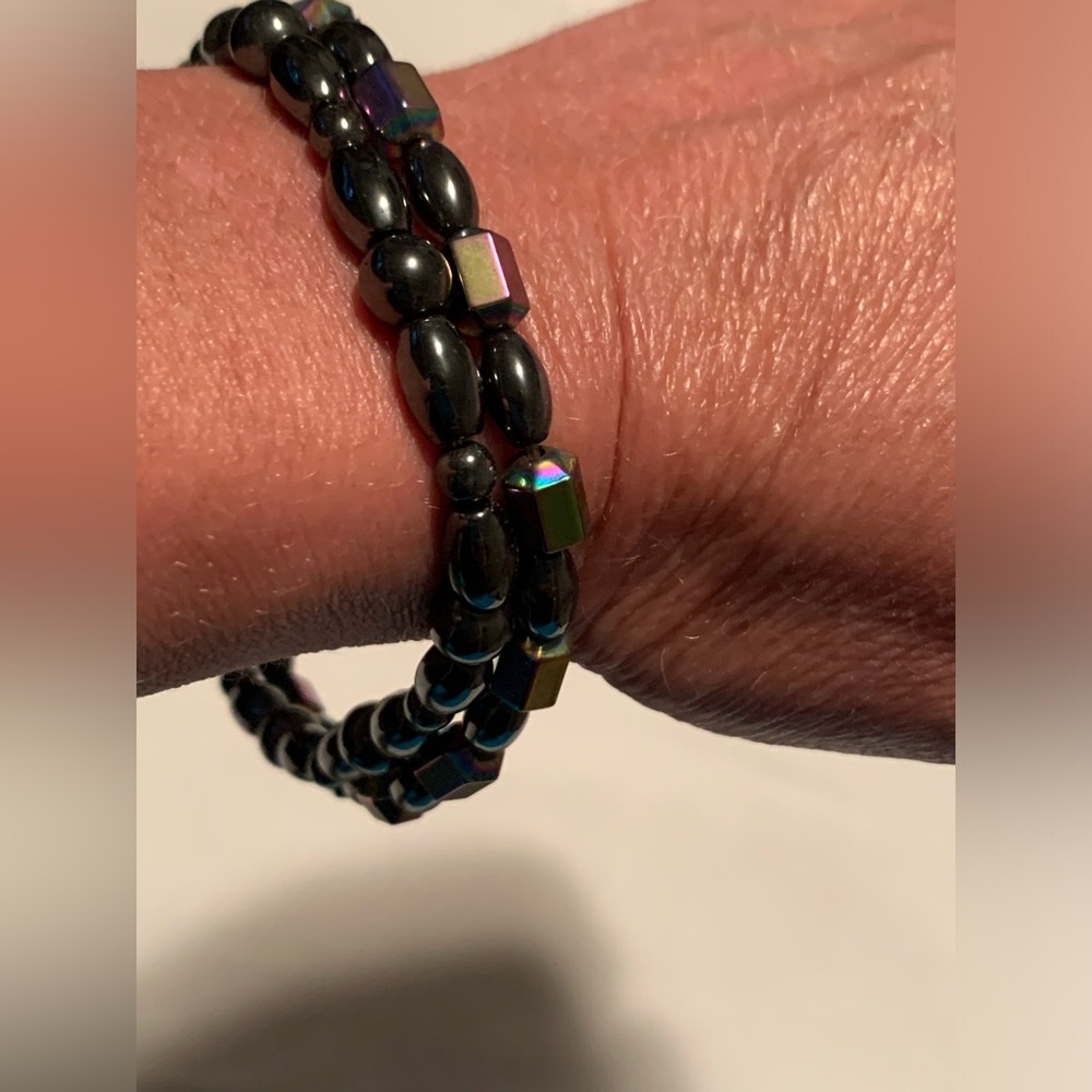 Elegant Black and Iridescent Beaded Magnetic Bracelets